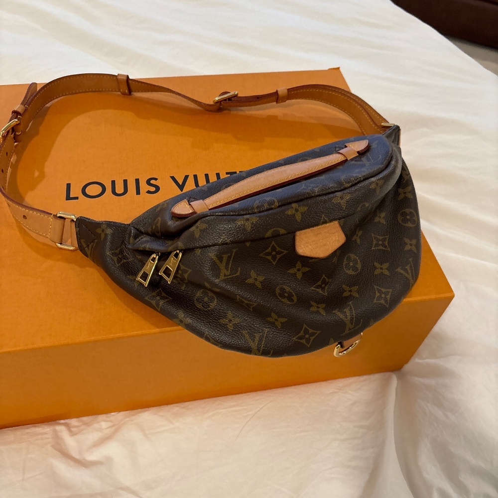 Louis Vuitton Fanny pack
